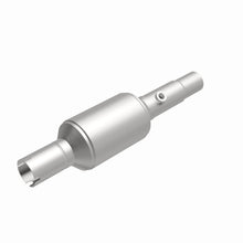 Load image into Gallery viewer, MagnaFlow Exhaust Products 3391226 California CARB Direct-Fit Catalytic Converter for Select Jeep Grand Cherokee