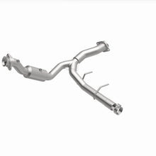 Load image into Gallery viewer, MagnaFlow Exhaust Products 21-528 OEM Grade Direct-Fit Catalytic Converter for Select Ford Expedition, Lincoln Navigator