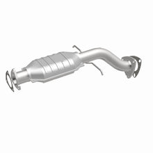 Load image into Gallery viewer, MagnaFlow Exhaust Products 23455 HM Grade Direct-Fit Catalytic Converter for Select Chevrolet Blazer, GMC Jimmy, Oldsmobile Bravada