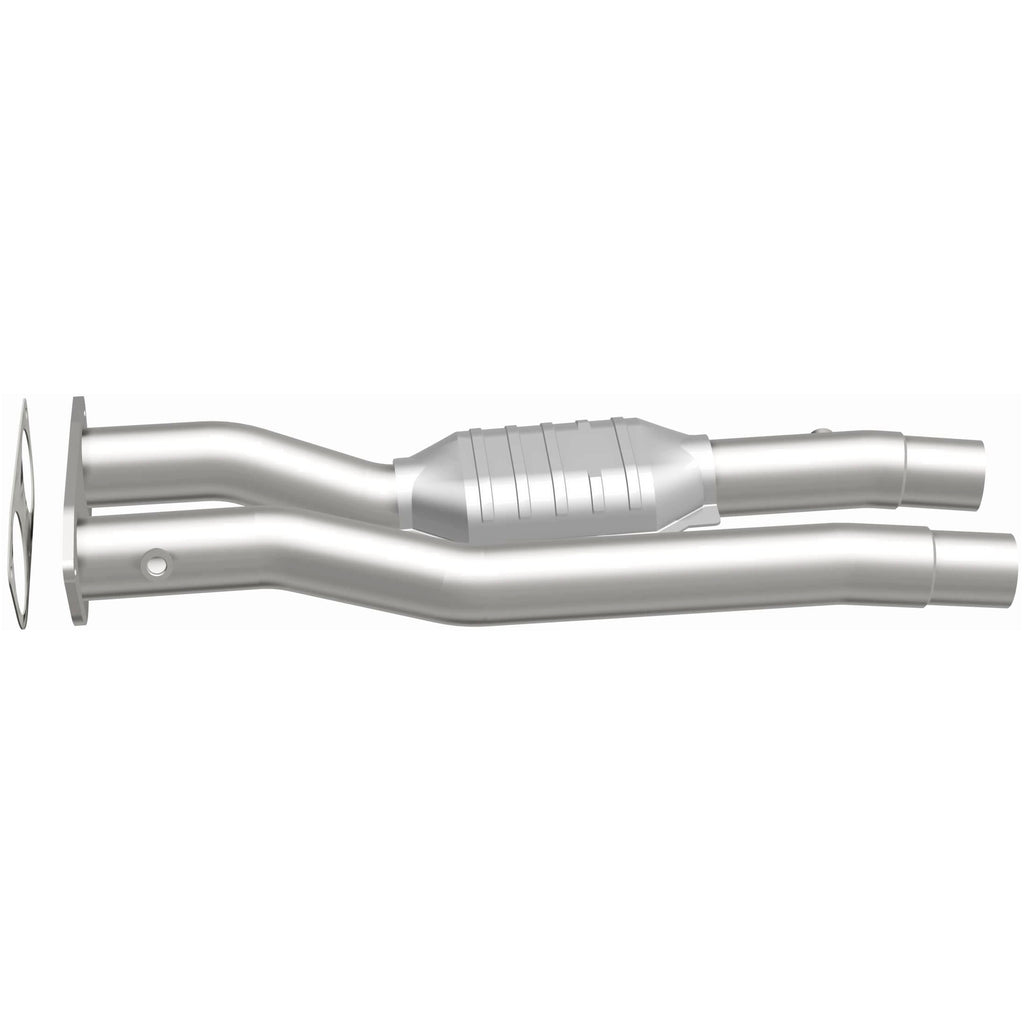 MagnaFlow Exhaust Products 4451471 California CARB Direct-Fit Catalytic Converter for Select Chevrolet C2500, Chevrolet C2500 Suburban, Chevrolet C3500, Chevrolet K2500, Chevrolet K2500 Suburban, Chevrolet K3500, GMC C2500, GMC C2500 Suburban, GMC C3500,