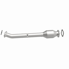 Load image into Gallery viewer, MagnaFlow Exhaust Products 52670 OEM Grade Direct-Fit Catalytic Converter for Select Nissan Frontier, Nissan NV1500, Nissan NV2500, Nissan NV3500, Nissan Pathfinder, Nissan Xterra, Suzuki Equator