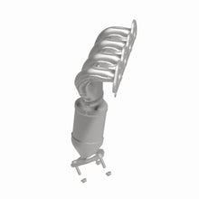 Load image into Gallery viewer, MagnaFlow Exhaust Products 5531062 California CARB Manifold Catalytic Converter for Select Chevrolet Aveo, Chevrolet Aveo5, Pontiac G3