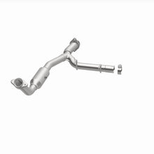 Load image into Gallery viewer, MagnaFlow Exhaust Products 4651411 California CARB Direct-Fit Catalytic Converter for Select Ford Expedition