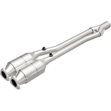 Load image into Gallery viewer, MagnaFlow Exhaust Products 24157 HM Grade Direct-Fit Catalytic Converter for Select Audi TT Quattro, Volkswagen R32