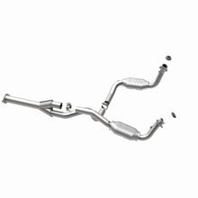 Load image into Gallery viewer, MagnaFlow Exhaust Products 51510 OEM Grade Direct-Fit Catalytic Converter for Select Chevrolet Express 1500, GMC Savana