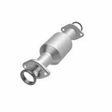 Load image into Gallery viewer, MagnaFlow Exhaust Products 5592546 California CARB Direct-Fit Catalytic Converter for Select Toyota Sienna
