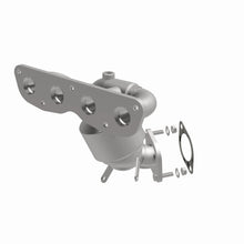 Load image into Gallery viewer, MagnaFlow Exhaust Products 22-081 OEM Grade Manifold Catalytic Converter for Select Hyundai Elantra, Hyundai Elantra Coupe, Hyundai Elantra GT, Kia Forte, Kia Forte Koup, Kia Soul