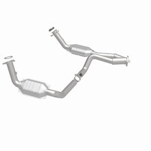 Load image into Gallery viewer, MagnaFlow Exhaust Products 51097 OEM Grade Direct-Fit Catalytic Converter for Select Cadillac Escalade, Chevrolet Avalanche 1500, Chevrolet Silverado 1500, Chevrolet Silverado Classic, Chevrolet Silverado 2500, Chevrolet Suburban 1500, Chevrolet Tahoe,