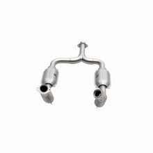 Load image into Gallery viewer, MagnaFlow Exhaust Products 454007 California CARB Direct-Fit Catalytic Converter for Select Ford Mustang