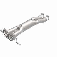 Load image into Gallery viewer, MagnaFlow Exhaust Products 557020 California CARB Direct-Fit Catalytic Converter for Select Ford Taurus, Lincoln MKS
