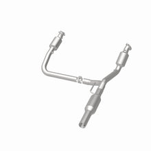 Load image into Gallery viewer, MagnaFlow Exhaust Products 4583497 California CARB Direct-Fit Catalytic Converter for Select Dodge Ram 1500, Dodge Ram 2500, Dodge Ram