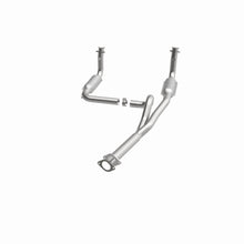 Load image into Gallery viewer, MagnaFlow Exhaust Products 23073 HM Grade Direct-Fit Catalytic Converter for Select Chevrolet Express 1500, Chevrolet Express 2500, Chevrolet Express 3500, GMC Savana 1500, GMC Savana 2500, GMC Savana