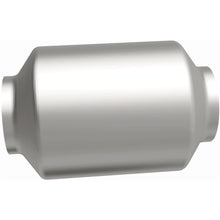 Load image into Gallery viewer, MagnaFlow Exhaust Products 441125 California CARB Universal Catalytic Converter for Select Ford Crown Victoria, Ford Mustang, Lincoln Continental, Lincoln Mark VIII, Mercury Grand Marquis