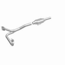 Load image into Gallery viewer, MagnaFlow Exhaust Products 93306 Standard Grade Direct-Fit Catalytic Converter for Select Ford Bronco, Ford F-150, Ford F-250, Ford F-350