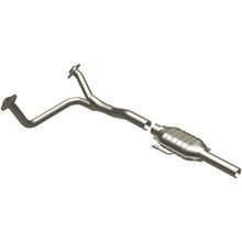 Load image into Gallery viewer, MagnaFlow Exhaust Products 93306 Standard Grade Direct-Fit Catalytic Converter for Select Ford Bronco, Ford F-150, Ford F-250, Ford F-350