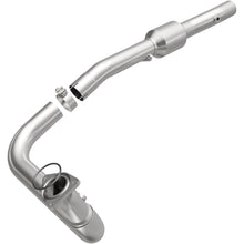 Load image into Gallery viewer, MagnaFlow Exhaust Products 4551642 California CARB Direct-Fit Catalytic Converter for Select Chevrolet Silverado HD, Chevrolet Silverado HD Classic, Chevrolet Silverado 3500, Chevrolet Silverado Classic, GMC Sierra HD, GMC Sierra HD Classic, GMC Sierra