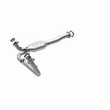 Load image into Gallery viewer, MagnaFlow Exhaust Products 4451457 California CARB Direct-Fit Catalytic Converter for Select Chevrolet C1500, Chevrolet C2500, Chevrolet K1500, Chevrolet K2500, GMC C1500, GMC C2500, GMC K1500, GMC K2500