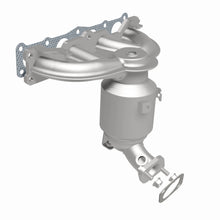 Load image into Gallery viewer, MagnaFlow Exhaust Products 5531774 California CARB Manifold Catalytic Converter for Select Kia Sorento