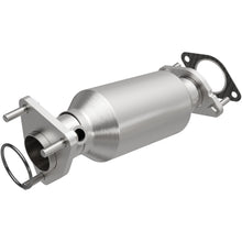 Load image into Gallery viewer, MagnaFlow Exhaust Products 5582665 California CARB Direct-Fit Catalytic Converter for Select Nissan Frontier, Nissan NV1500, Nissan NV2500, Nissan NV3500, Nissan Pathfinder, Nissan Xterra, Suzuki Equator