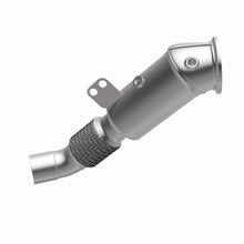 Load image into Gallery viewer, MagnaFlow Exhaust Products 280513 OEM Grade Direct-Fit Catalytic Converter for Select BMW 340i, BMW 340i GT xDrive, BMW 340i xDrive, BMW 440i, BMW 440i Gran Coupe, BMW 440i xDrive, BMW 440i xDrive Gran Coupe, BMW 540i, BMW 540i xDrive, BMW 640i xDrive
