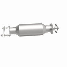Load image into Gallery viewer, MagnaFlow Exhaust Products 5671332 California CARB Direct-Fit Catalytic Converter for Select Hyundai Elantra, Kia Spectra, Kia Spectra5