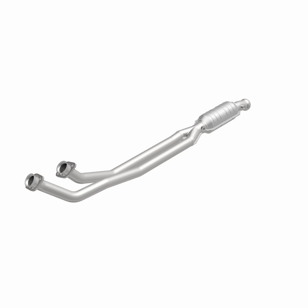 MagnaFlow Exhaust Products 23954 HM Grade Direct-Fit Catalytic Converter for Select Volvo 960, Volvo S90, Volvo V90