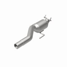 Load image into Gallery viewer, MagnaFlow Exhaust Products 24185 HM Grade Direct-Fit Catalytic Converter for Select Volkswagen Touareg