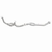 Load image into Gallery viewer, MagnaFlow Exhaust Products 447163 California CARB Direct-Fit Catalytic Converter for Select Toyota Sienna