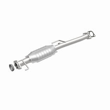 Load image into Gallery viewer, MagnaFlow Exhaust Products 22626 HM Grade Direct-Fit Catalytic Converter for Select Chevrolet Tracker, Geo Tracker, Suzuki Sidekick, Suzuki X-90