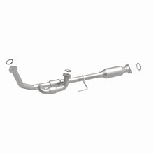 Load image into Gallery viewer, MagnaFlow Exhaust Products 4481892 California CARB Direct-Fit Catalytic Converter for Select Lexus ES300, Toyota Avalon, Toyota Camry
