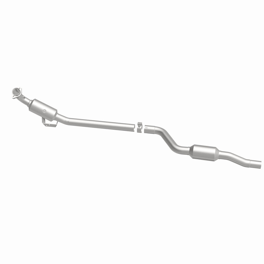 MagnaFlow Exhaust Products 21-440 OEM Grade Direct-Fit Catalytic Converter for Select Mercedes-Benz GLK350