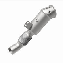 Load image into Gallery viewer, MagnaFlow Exhaust Products 6561549 California CARB Direct-Fit Catalytic Converter for Select BMW 340i, BMW 340i GT xDrive, BMW 340i xDrive, BMW 440i, BMW 440i Gran Coupe, BMW 440i xDrive, BMW 440i xDrive Gran Coupe, BMW 740i, BMW 740i xDrive