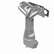 Load image into Gallery viewer, MagnaFlow Exhaust Products 5531078 California CARB Manifold Catalytic Converter for Select Pontiac Vibe