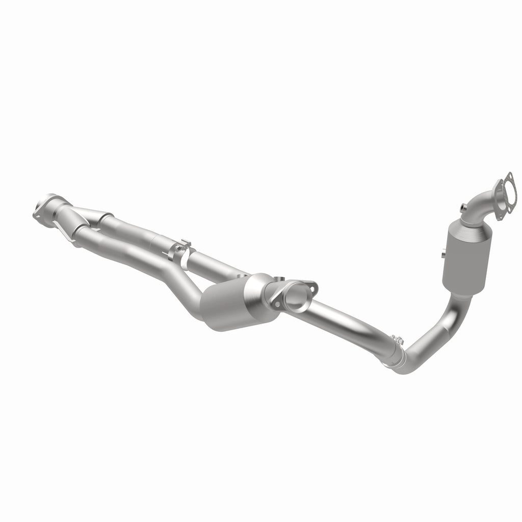 MagnaFlow Exhaust Products 21-710 OEM Grade Direct-Fit Catalytic Converter for Select Ford Transit-150, Ford Transit-250, Ford Transit-350, Ford Transit-350 HD