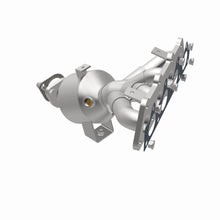 Load image into Gallery viewer, MagnaFlow Exhaust Products 6511994 California CARB Manifold Catalytic Converter for Select Hyundai Accent, Kia Rio