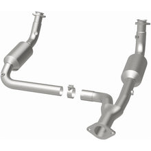 Load image into Gallery viewer, MagnaFlow Exhaust Products 4451420 California CARB Direct-Fit Catalytic Converter for Select Cadillac Escalade, Chevrolet Tahoe, GMC Yukon