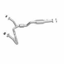 Load image into Gallery viewer, MagnaFlow Exhaust Products 93226 HM Grade Direct-Fit Catalytic Converter for Select Chevrolet S10, GMC Sonoma
