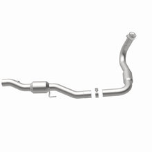 Load image into Gallery viewer, MagnaFlow Exhaust Products 52492 OEM Grade Direct-Fit Catalytic Converter for Select Chevrolet Silverado HD, Chevrolet Silverado 3500, GMC Sierra HD, GMC Sierra