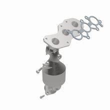 Load image into Gallery viewer, MagnaFlow Exhaust Products 5582548 California CARB Manifold Catalytic Converter for Select Toyota Sienna