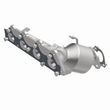 Load image into Gallery viewer, MagnaFlow Exhaust Products 6511994 California CARB Manifold Catalytic Converter for Select Hyundai Accent, Kia Rio