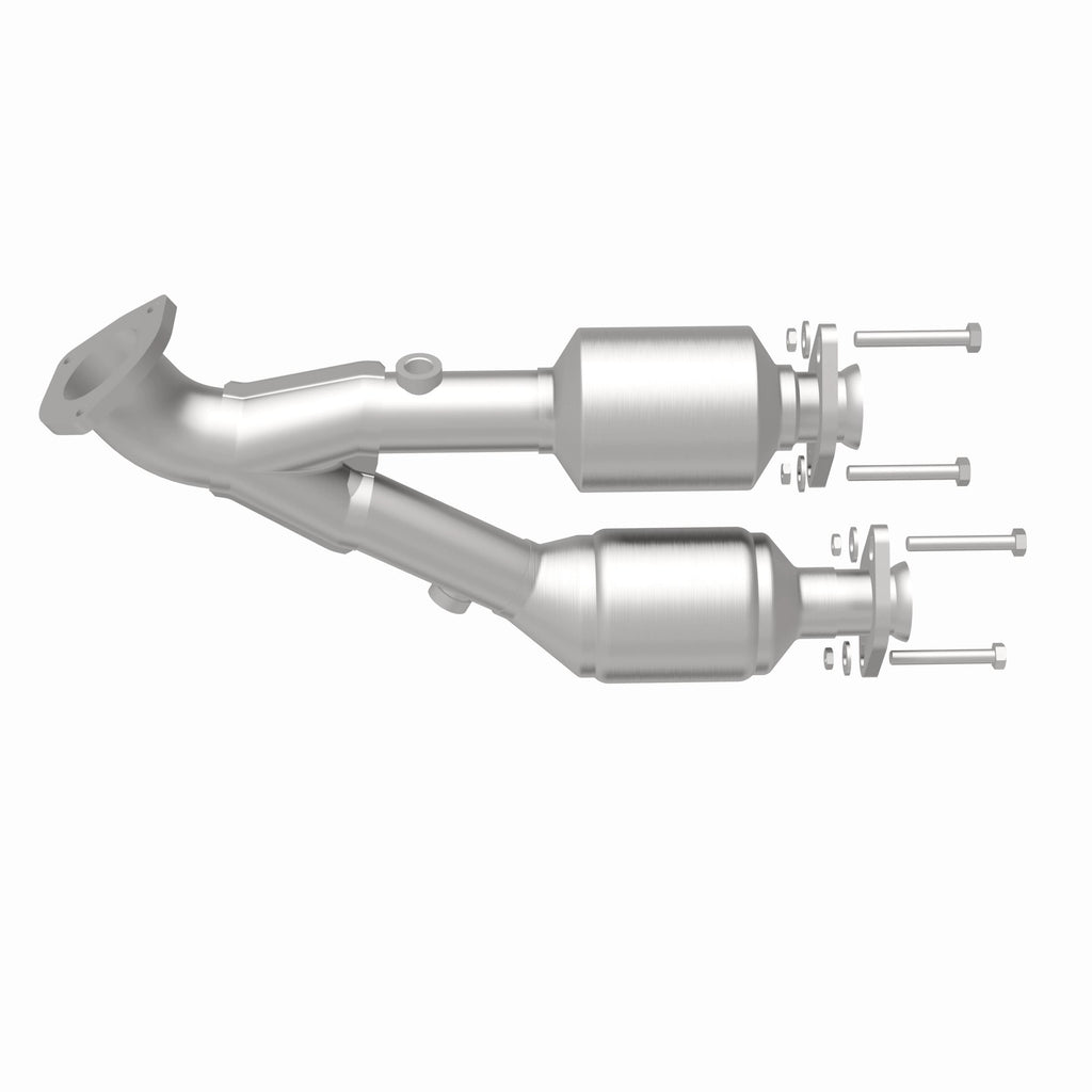MagnaFlow Exhaust Products 49465 OEM Grade Direct-Fit Catalytic Converter for Select Jeep Cherokee