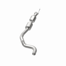 Load image into Gallery viewer, MagnaFlow Exhaust Products 21-607 OEM Grade Direct-Fit Catalytic Converter for Select Land Rover Range Rover, Land Rover Range Rover Sport