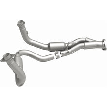 Load image into Gallery viewer, MagnaFlow Exhaust Products 4651686 California CARB Direct-Fit Catalytic Converter for Select Jeep Grand Cherokee
