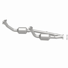 Load image into Gallery viewer, MagnaFlow Exhaust Products 3391353 California CARB Direct-Fit Catalytic Converter for Select Ford Windstar