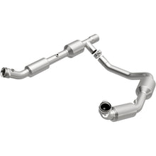 Load image into Gallery viewer, MagnaFlow Exhaust Products 5481439 California CARB Direct-Fit Catalytic Converter for Select Ford E-250, Ford E-350 Club Wagon, Ford E-350 Super Duty