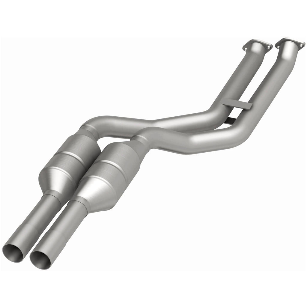 MagnaFlow Exhaust Products 24510 HM Grade Direct-Fit Catalytic Converter for Select BMW 325Ci, BMW 325i