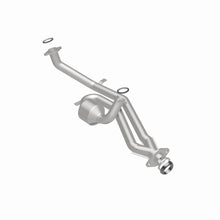 Load image into Gallery viewer, MagnaFlow Exhaust Products 23136 HM Grade Direct-Fit Catalytic Converter for Select Toyota Avalon, Toyota Sienna