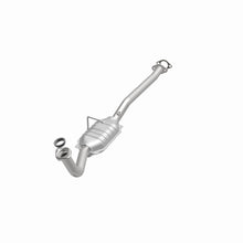 Load image into Gallery viewer, MagnaFlow Exhaust Products 49563 OEM Grade Direct-Fit Catalytic Converter for Select Chevrolet Metro, Geo Metro, Suzuki Swift