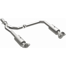 Load image into Gallery viewer, MagnaFlow Exhaust Products 21-599 OEM Grade Direct-Fit Catalytic Converter for Select Ford E-250, Ford E-350 Super Duty