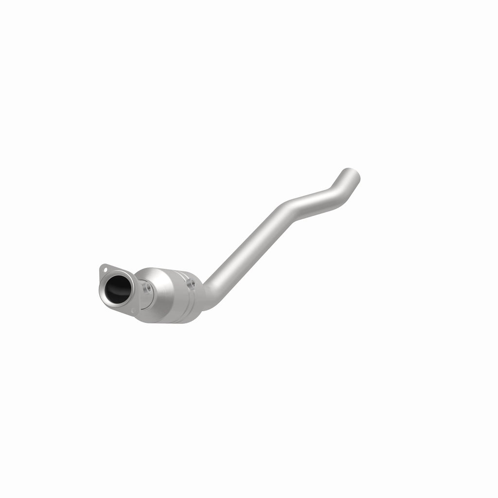 MagnaFlow Exhaust Products 49739 OEM Grade Direct-Fit Catalytic Converter for Select Dodge Durango, Jeep Grand Cherokee